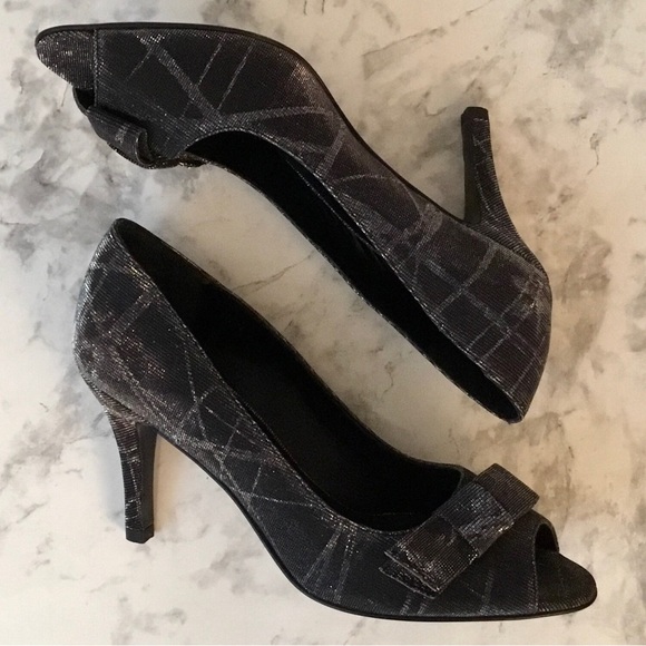 Vaneli di notte ‘Pimba’ Black with Silver Metallic Heeled Pumps - Picture 11 of 11